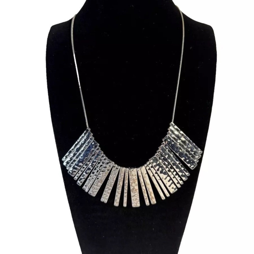 Banana Republic XOXO Women's Fringe Bar Necklace Silver Tone NWT